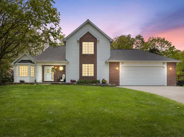 1027 Olympic DRIVE, Slinger, WI 53086