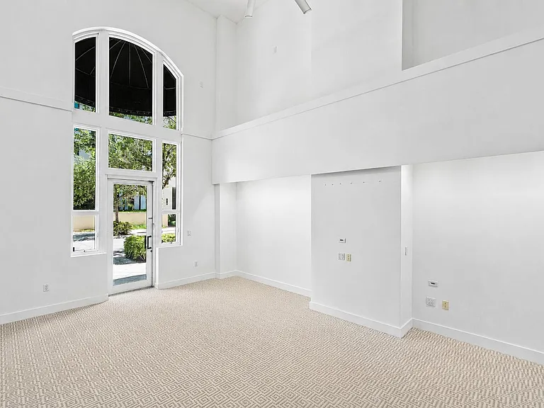 701 S Olive Ave #119 — Photo 8