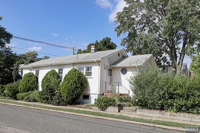 1st image of 23-02 Rosalie St