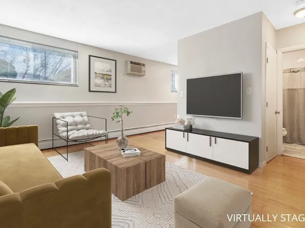 180 River St #A4, Waltham, MA 02453