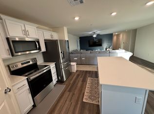 861 N Ocean St, Tulare, CA 93274