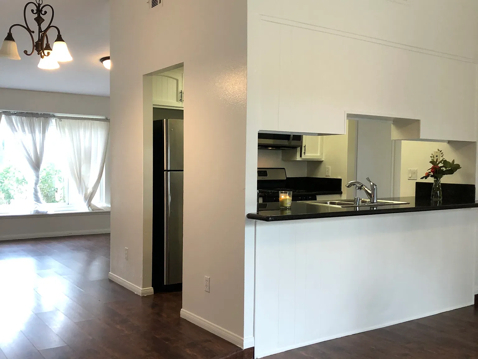 3 bed, 1260 sqft, $3,900 — Photo 1