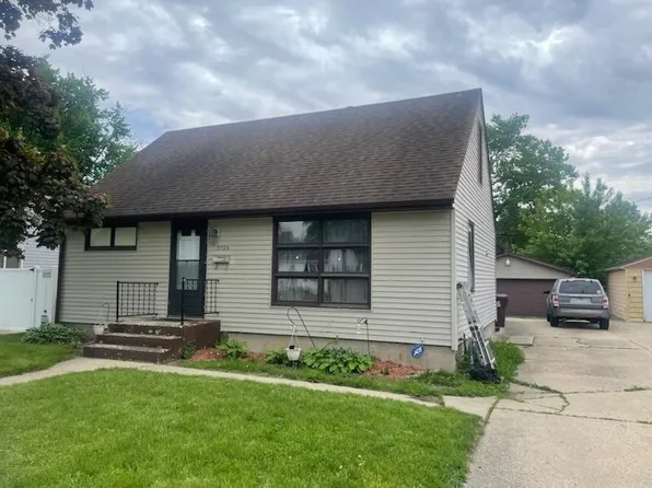 1924 Glenwood Ave, Rockford, IL 61103