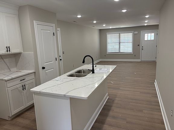 3rd image of 217 Harvest Park Dr