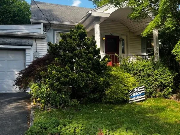 8 Beach Rd, Verona Twp., NJ 07044