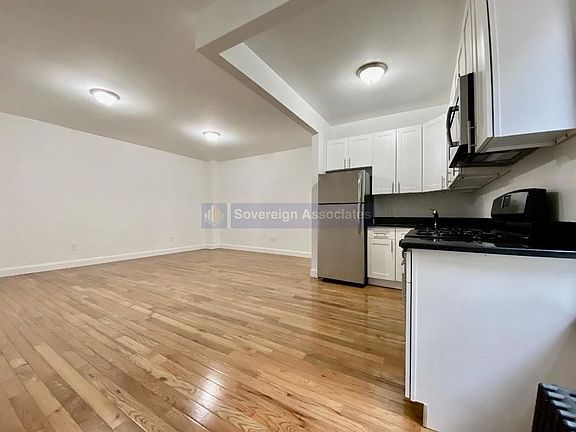 3rd image of 121 Bennett Ave APT 57A