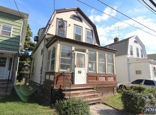 20 Elmwood Ter, Irvington, NJ 07111