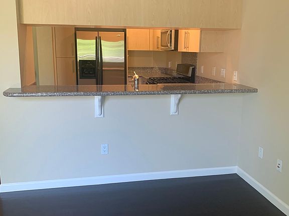3rd image of 1069 Saginaw Ter Unit 302