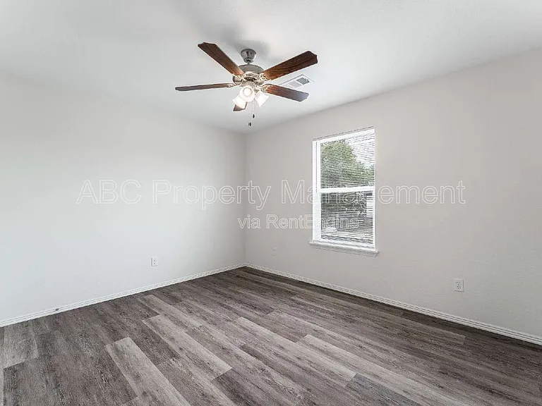955 S Benchmark Ln #1 — Photo 13