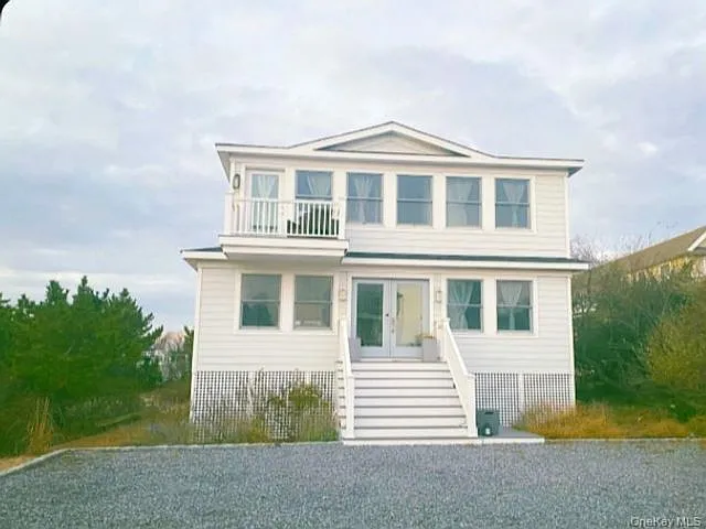 800 Dune Rd