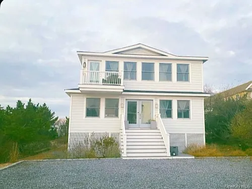 800 Dune Rd Photo 1