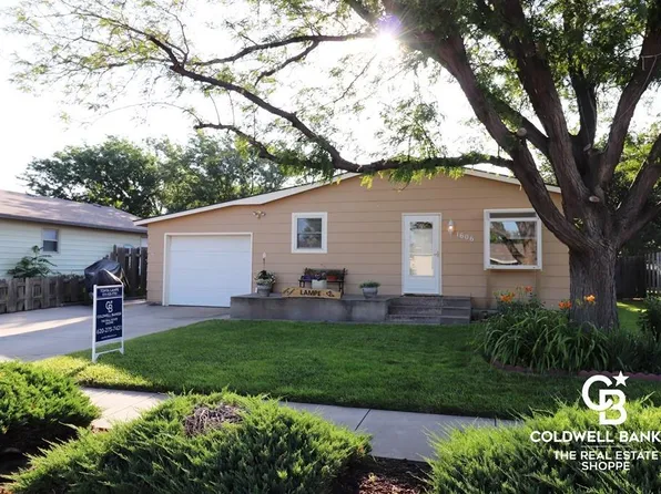 1606 Conkling Ave, Garden City, KS 67846