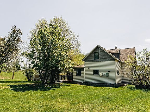 4th image of 1968 E Chub Lake Rd