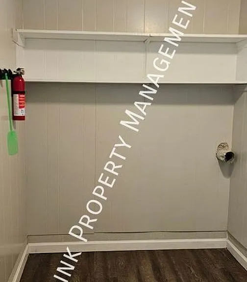 1638 Keeble St — Photo 7