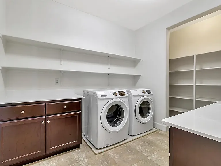 2236 Melissa Way — Photo 4