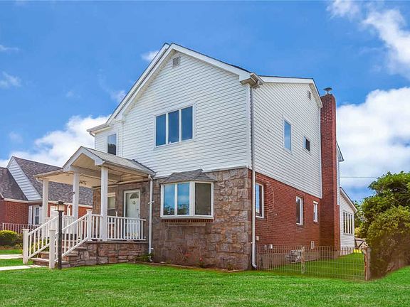 3rd image of 19 Evergreen Ln