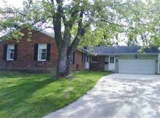 19 Carriage Sq, Aurora, OH 44202