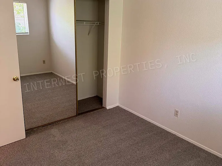 16705 NE Halsey St #108 — Photo 14
