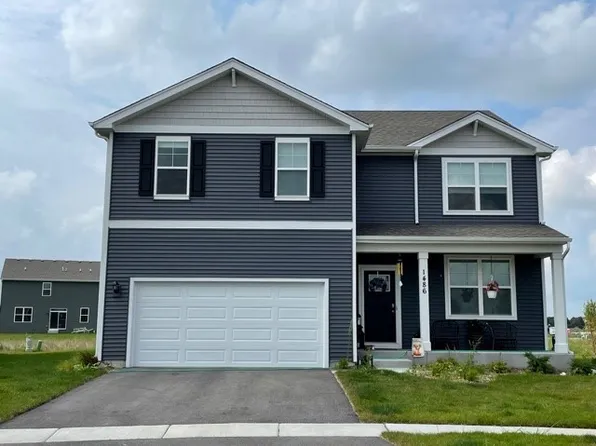 1381 Vineyard Ln, Pingree Grove, IL 60140