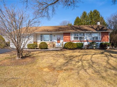 521 Debbie Ln, Nazareth, PA, 18064