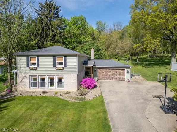 6497 Werstler Ave SW, Navarre, OH 44662