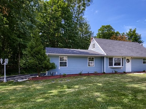 2nd image of 28 Ferndale Rd