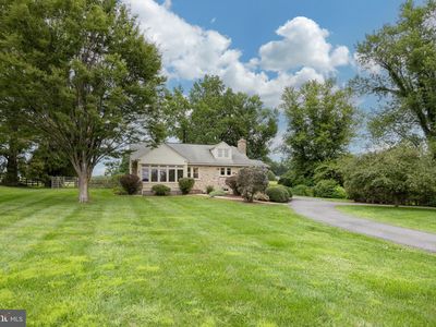 307 E Street Rd, Kennett Square, PA, 19348