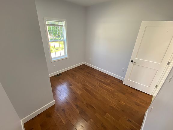 5th image of 1472 Somerset Ave #1