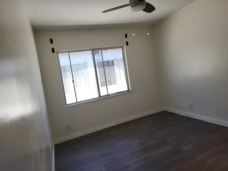 4767 San Vicente Blvd #6 — Photo 21