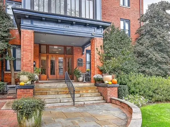 229 N Poplar St, Charlotte, NC