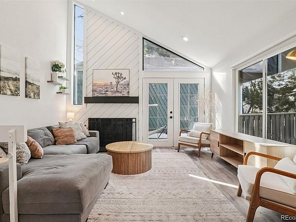 4th image of 10205 E Peakview Avenue