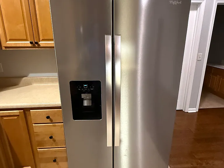 Appliances all upgraded to modern stainless steel