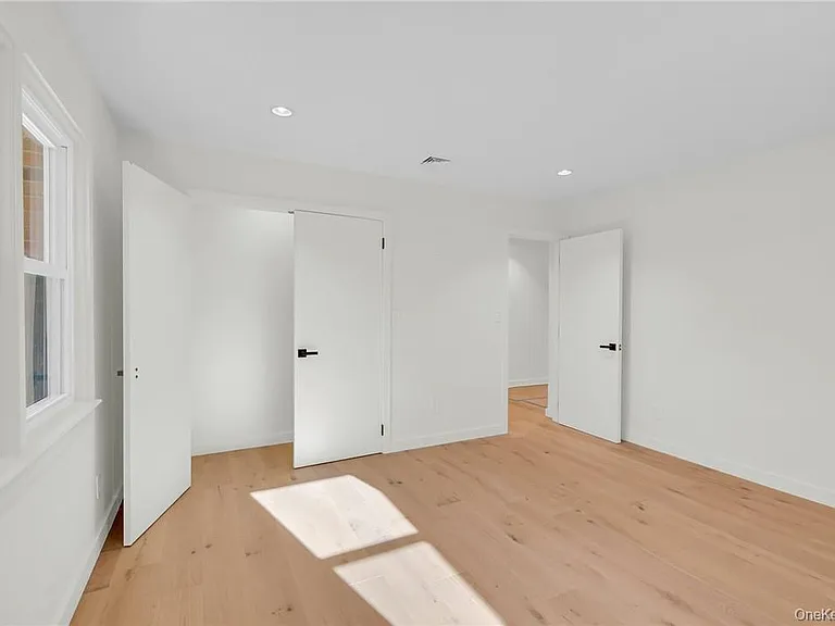 225 Hilltop St — Photo 20