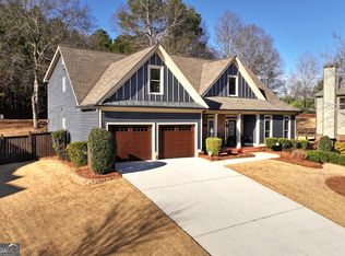 1203 Fairwinds Dr, Loganville, GA 30052