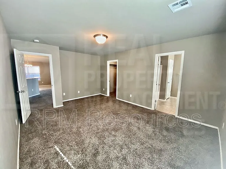 2932 Cider Mill Ln — Photo 11