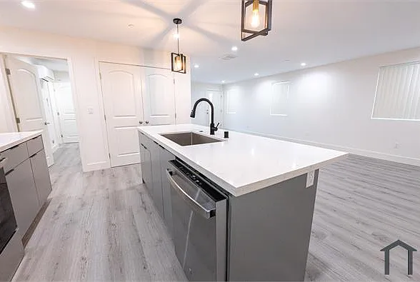 522 W 168th St — Photo 36