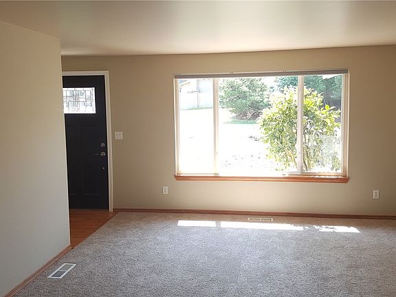 4th image of 14212 NE 77th St