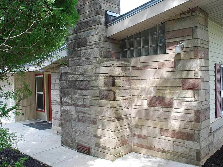 1415 E Hunter Ave — Photo 2