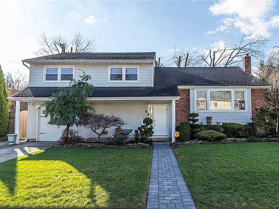 2nd image of 4 Huber Ct