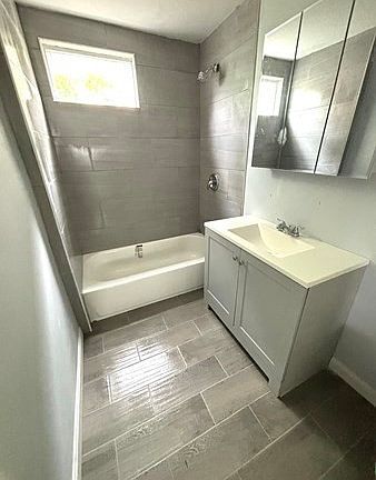 3rd image of 9 Winthrop St