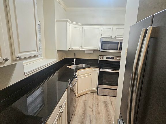 4th image of 6004 Auburndale Ave APT C