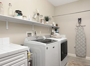 1538 Avila Ln, Vista, CA 92083