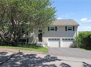 1 Paul Ave, Middletown, RI 02842