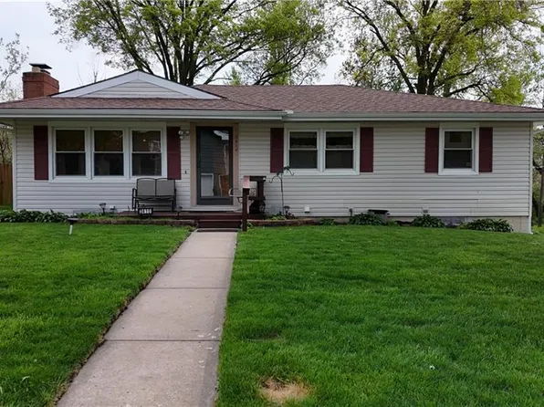 3410 Bel Nor Dr, Saint Joseph, MO 64506