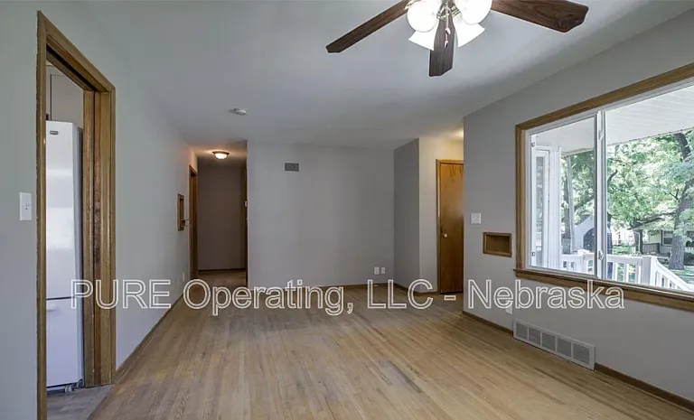 7764 Maywood St — Photo 6