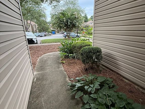 2nd image of 307 Village Ln Unit B