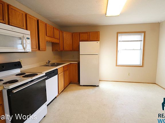 2nd image of 2608 Q St Unit 1