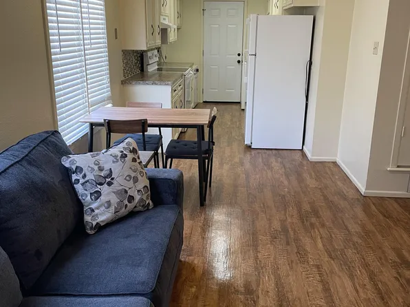 4755 2nd St, Lubbock, TX 79416