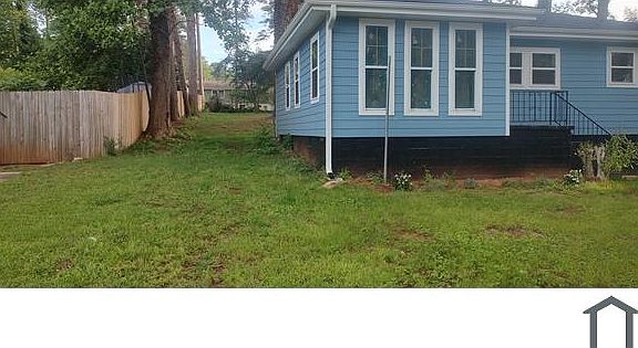 2nd image of 1368 Diamond Ave SE