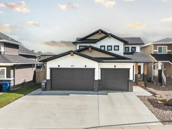 37 N Arrowwood Close, Blackfalds, AB T4M 0H9